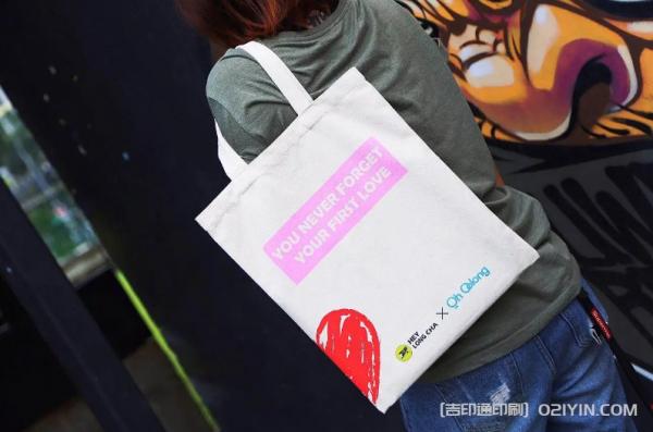 潮牌購(gòu)物手提袋加印定制  第3張